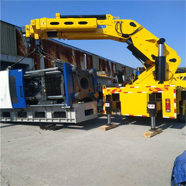 南昌青山湖 大吨位折臂吊出租费用解析：一小时租赁多少钱