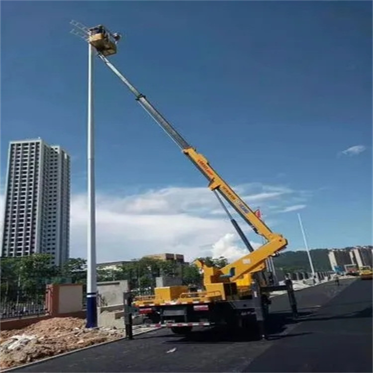 南昌青山湖维修路灯的曲臂升降车出租