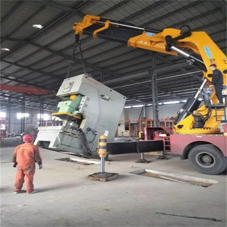 南昌青山湖80吨折臂吊车出租附近电话