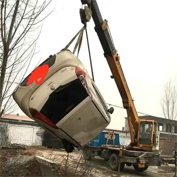 南昌青山湖随时待命，吊车24小时道路救援服务全解析