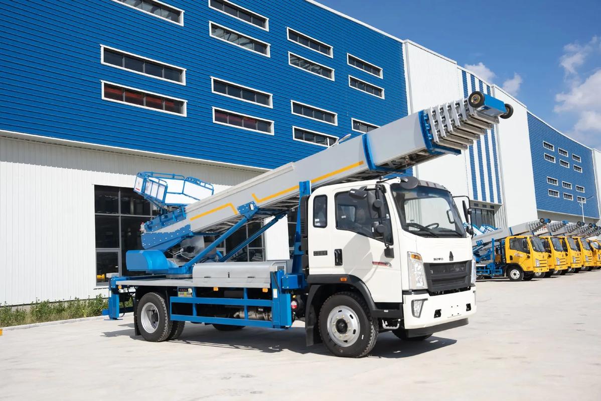 南昌青山湖出租云梯车高空作业车 建筑垃圾搬运